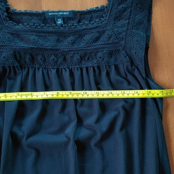 Banana Republic Lace Tank - Picture 8 of 11